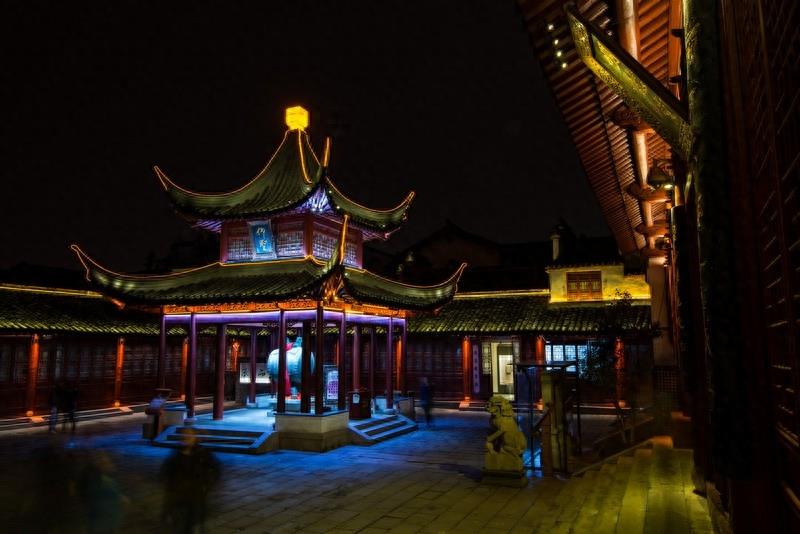 南京夫子庙,中国最大的传统古街市,著名国家AAAAA级旅游景区