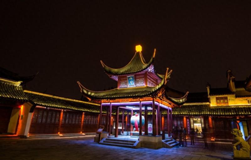 南京夫子庙,中国最大的传统古街市,著名国家AAAAA级旅游景区