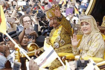 ​“壕无人性”的文莱国王：7000辆豪车，21架私人专机，纯黄金马桶