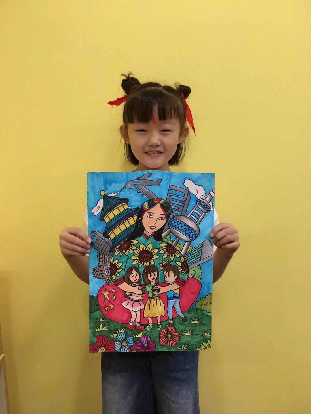 70周年华诞,共绘祖国繁荣;少儿创意美术图集《我爱我的祖国》