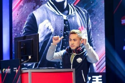 ​PK直播一哥，DNF国服第一蓝拳李永