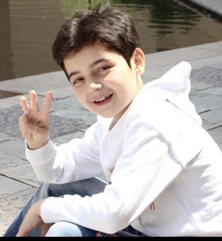 最帅童星阿尔法近照:9岁登春晚走红,现在长这样沦为路人无人识