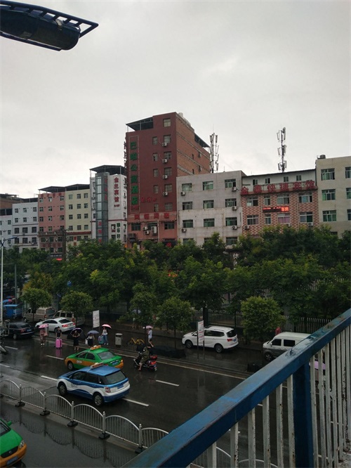 西安现存最大的城中村——鱼化寨