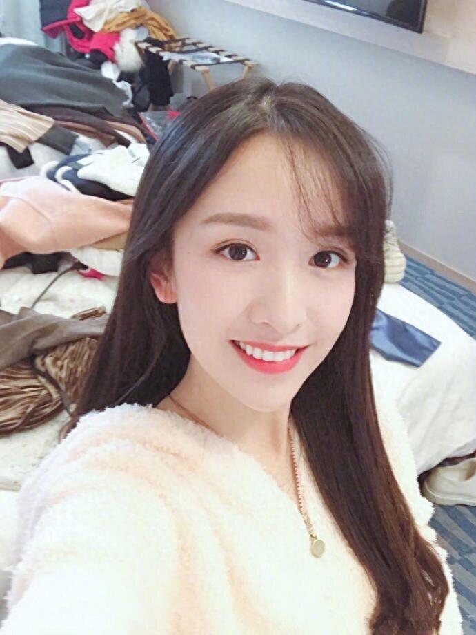 校花女神晁然,毕业于中国传媒大学,《最好的我们》中演洛枳学姐