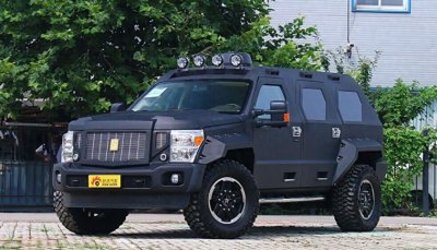 ​煤老板150万从迪拜买的乔治巴顿越野车，回归竟然交了200万