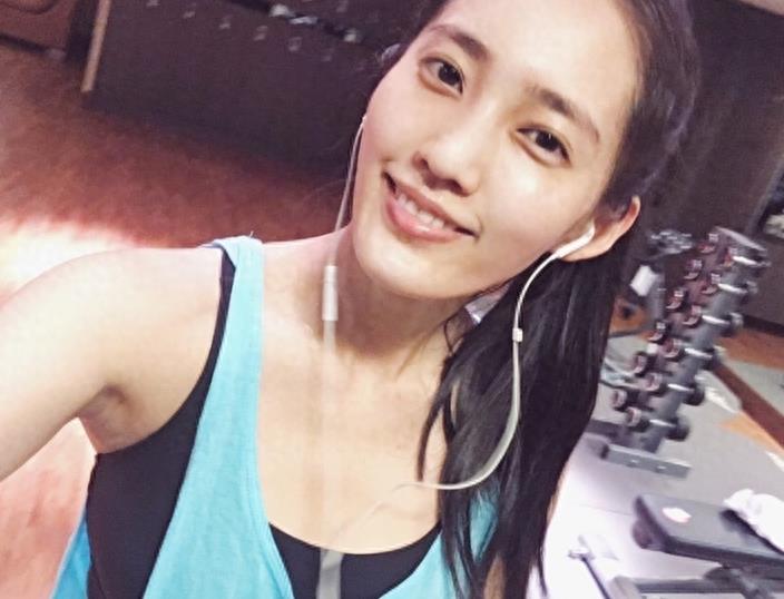 她是余文乐的老婆,气质、颜值不输一线女星