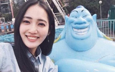 她是余文乐的老婆,气质、颜值不输一线女星