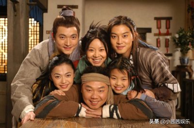 ​吕秀才现实中才是真学霸，老婆是有名主持人，今一家四口其乐融融