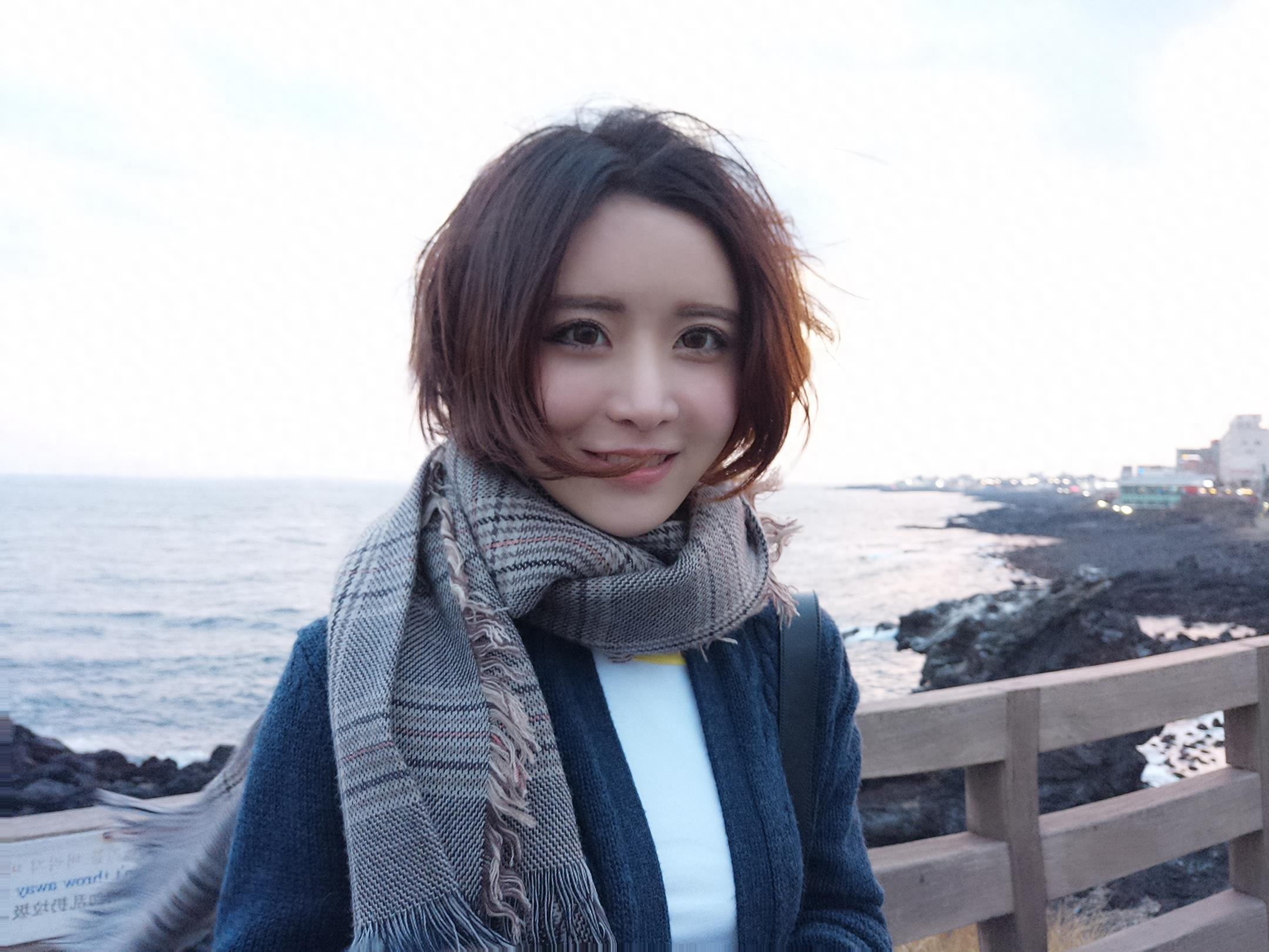 陈一发又称“电竞贾玲”“国民老婆”,唱了《童话镇》后爆红