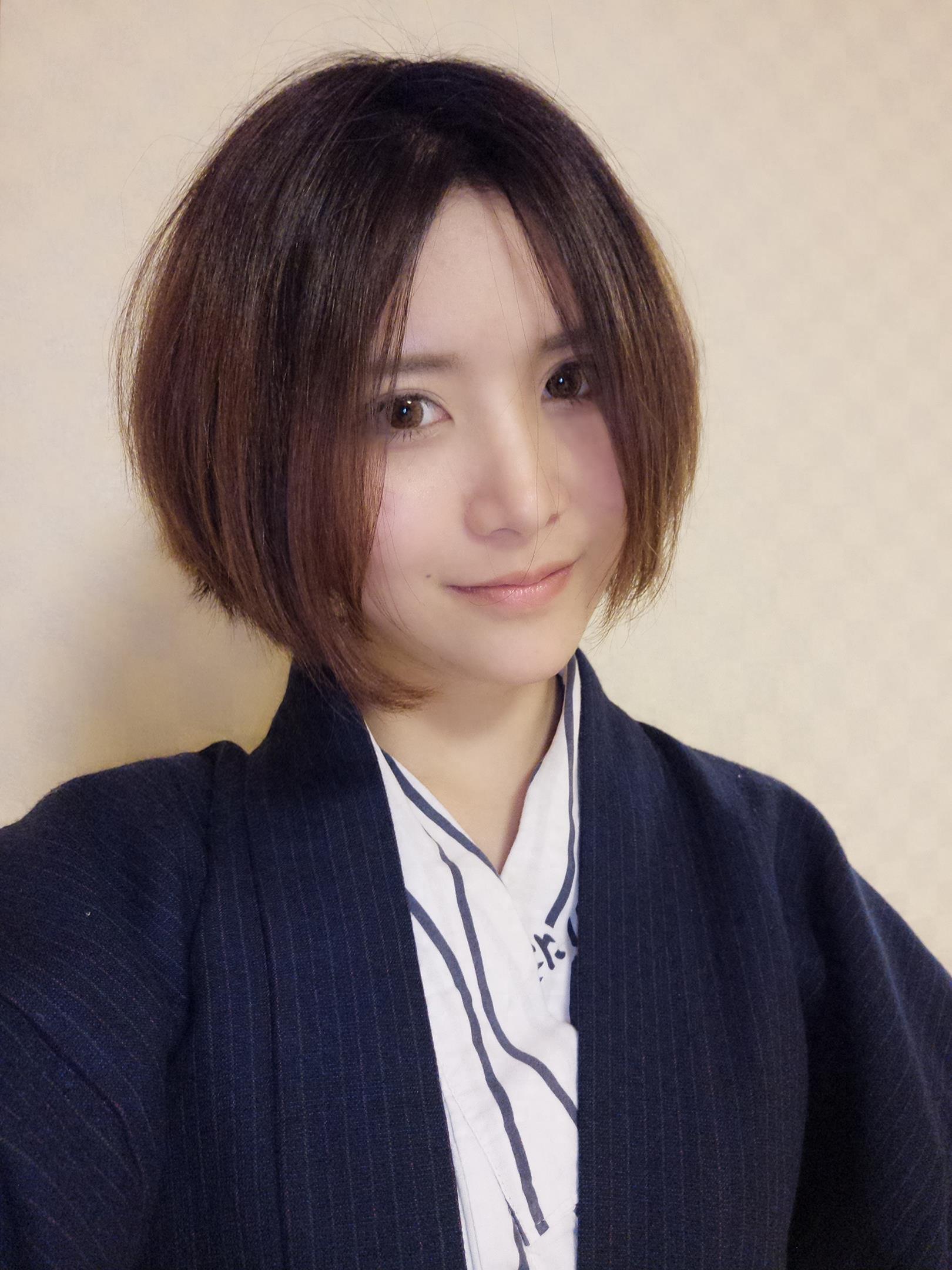 陈一发又称“电竞贾玲”“国民老婆”,唱了《童话镇》后爆红