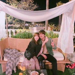 ​推荐经典韩综《我们结婚了》老公懂浪漫老婆只享受！