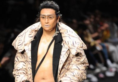 ​陈志朋已结婚？晒蛋糕有“老婆”二字，早前就晒过3岁儿子