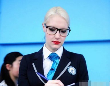 ​撒贝宁妻子职业曝光 媒体就曝光了撒贝宁老婆李白的工作