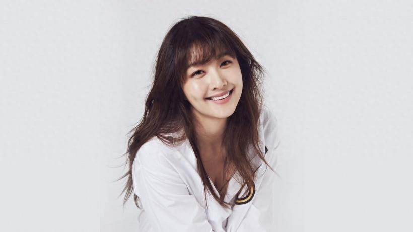 韩国美女明星金彬雨