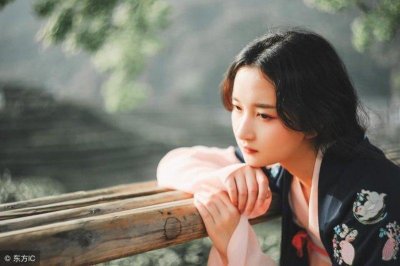 ​小说：相公为养活全家人，豁出命上战场，家里还嫌他不孝，她怒了