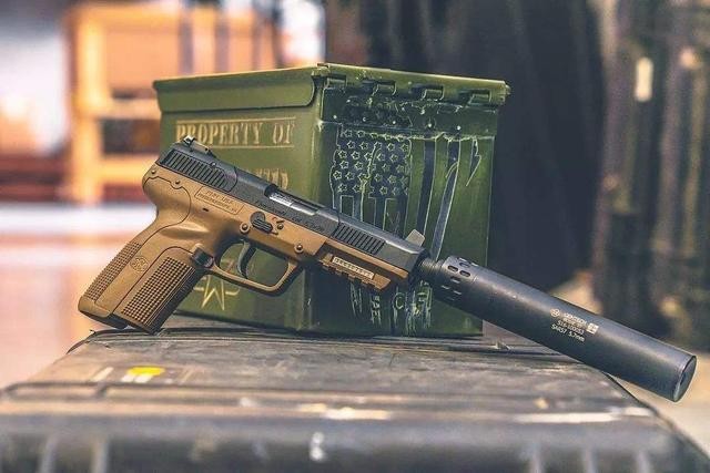 世界各国制式手枪（西方特种兵最常用的十大手枪）(18)