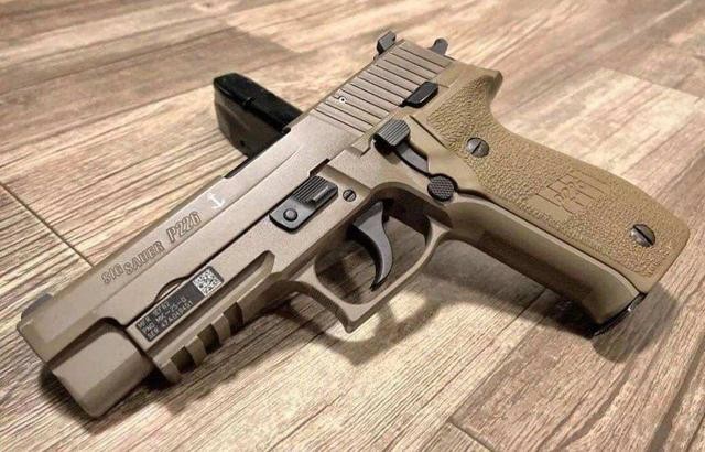 世界各国制式手枪（西方特种兵最常用的十大手枪）(8)