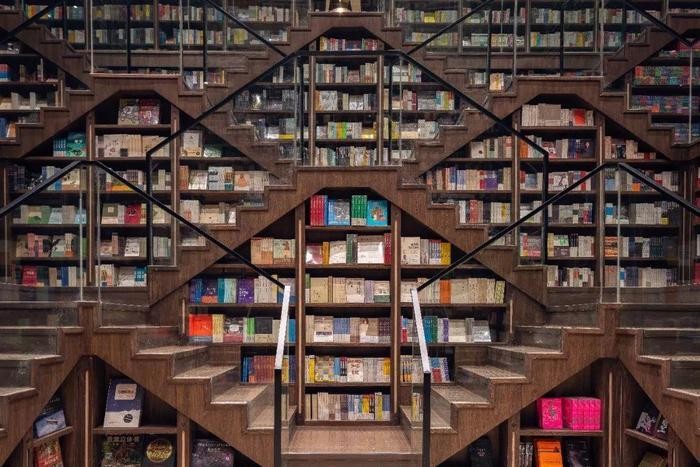 山城最美书店，重庆的盗梦空间