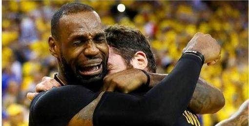 勒布朗-詹姆斯，世界上最好的篮球运动员