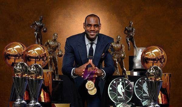 勒布朗-詹姆斯，世界上最好的篮球运动员