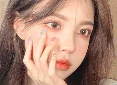 ​面对面相亲女孩怎么找话题聊天(相亲时怎么聊天才显得不尴尬)