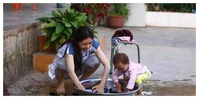 女明星干农活, 赵丽颖是好手, 秋瓷炫最接地气, 杨紫你们自己看吧