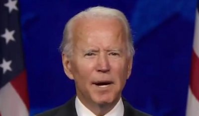 ​拜登称如果当选将要求全美戴口罩，特朗普猛批拜登从政表现