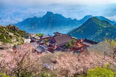 ​湖北麻城龟峰山风景区全攻略：踏春赏花，探寻自然之美