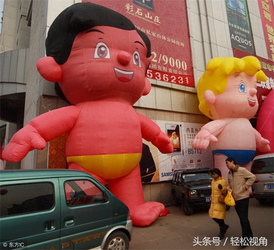 山东青岛：一组海尔兄弟的搞笑老图片，还是他们俩看的顺眼可爱