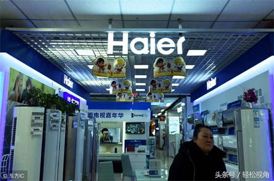 山东青岛：一组海尔兄弟的搞笑老图片，还是他们俩看的顺眼可爱