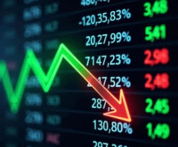 ​今日中国股市暴跌：造成股民恐慌式的抛售股票