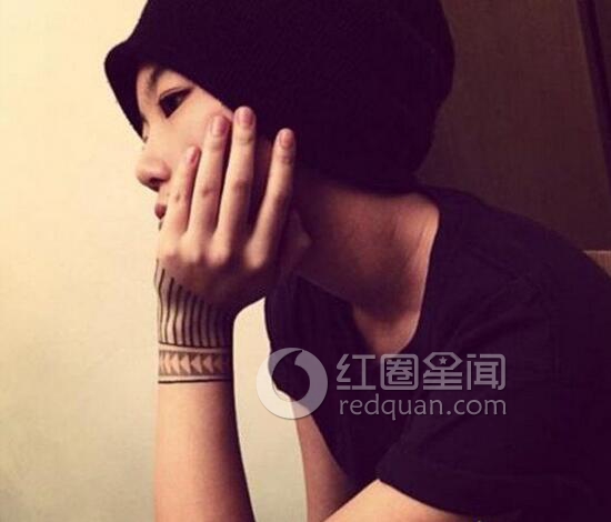 范晓萱周俊伟为何分手 范晓萱纹身原因