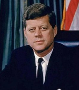 ​从贫困到伟大：罗斯福的传奇人生与领导智慧