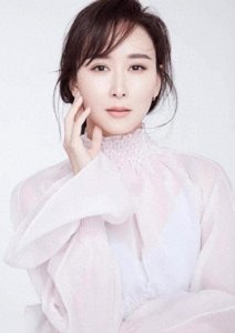 ​胡静写真大赏：身材曼妙迷人，不愧是娱乐圈翘楚！