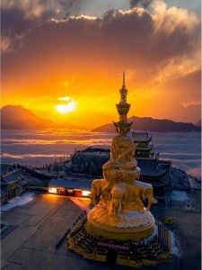 ​乐山探秘之旅：九大必玩景点一网打尽，探寻风光美景的无尽魅力！