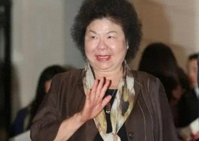 ​民进党“大姐大”陈菊，曾被蒋经国判刑12年，美国出面保她