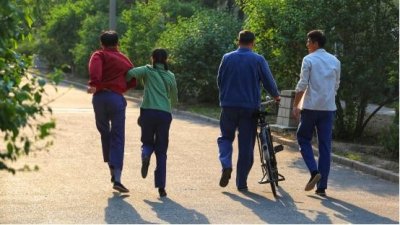 ​年代剧《知青家庭》热播，任程伟潘虹主演，李琳饰演女主角