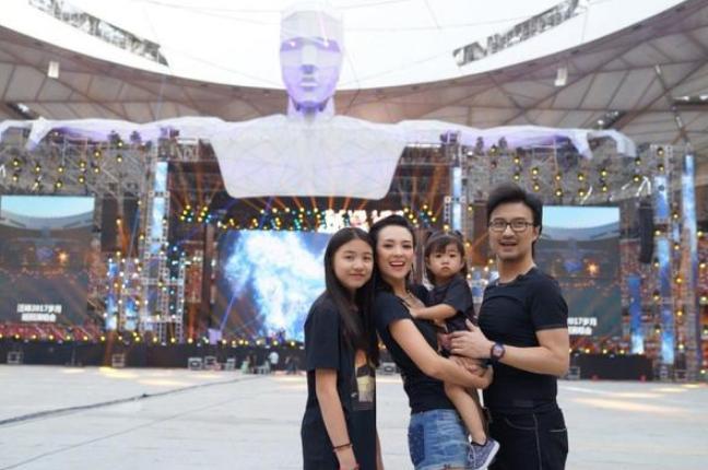 原来汪峰的三个女儿有三个妈,命运却各不相同