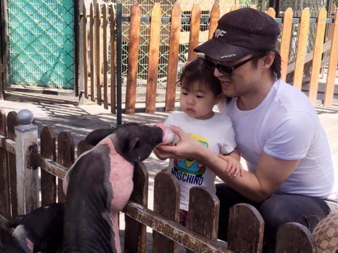 原来汪峰的三个女儿有三个妈,命运却各不相同