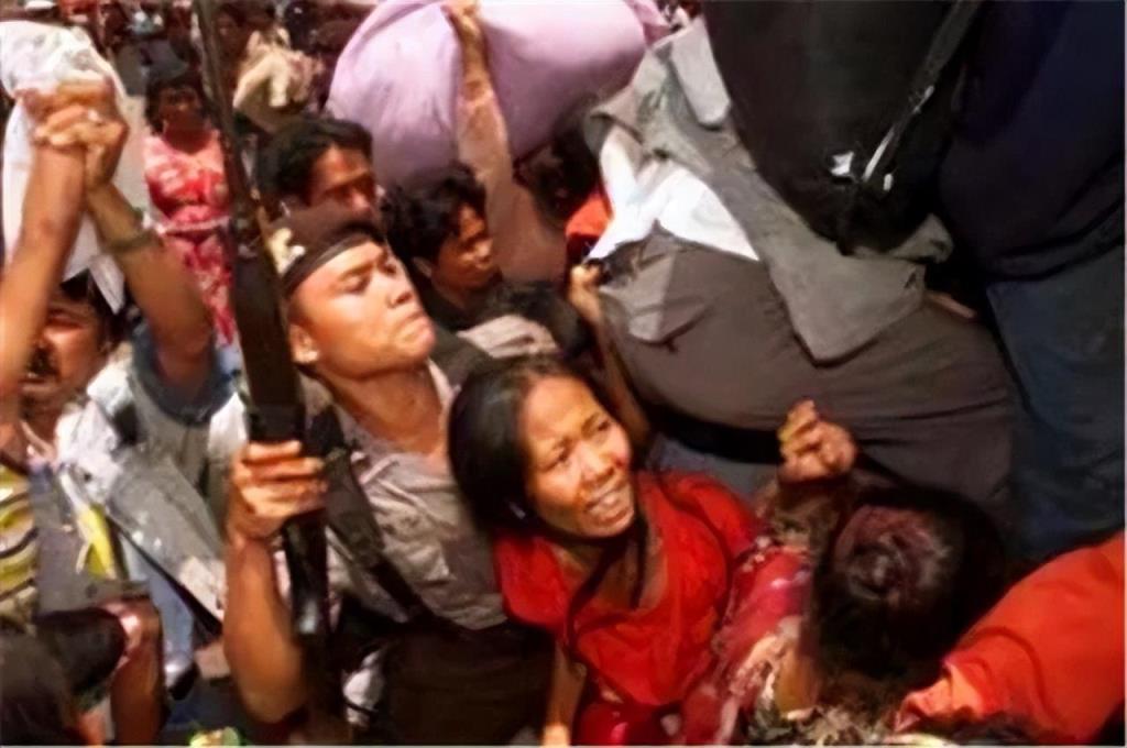 印尼98排华事件（1998年印尼恐怖照片）