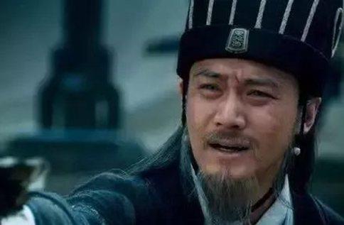 马稷镇守街亭时诸葛亮在干嘛?