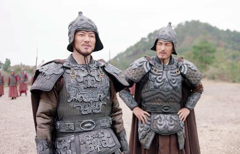 马稷镇守街亭时诸葛亮在干嘛?