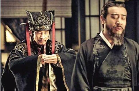 曹操送荀彧三层食盒是逼荀彧自杀么?