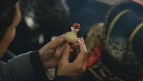 曹操送荀彧三层食盒是逼荀彧自杀么?