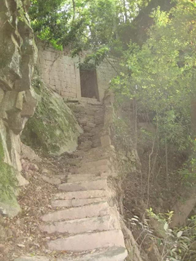 鄂西行:探访利川神秘鱼木寨