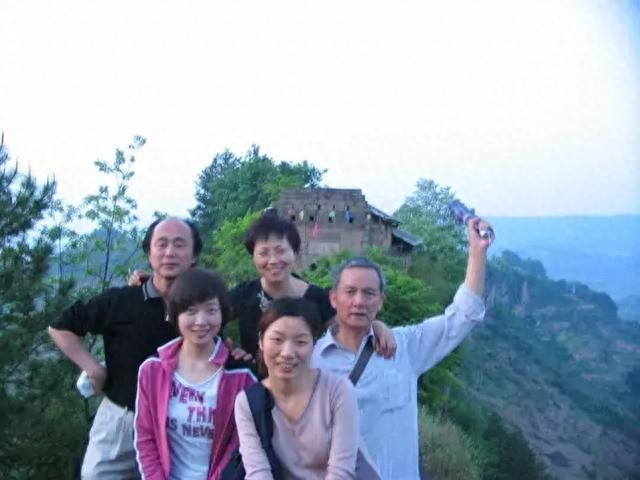 鄂西行:探访利川神秘鱼木寨