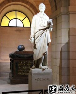 ​法国伏尔泰在政治方面有怎样的思想主张