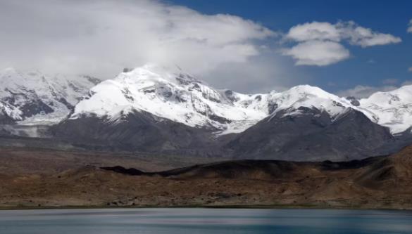 世界最难攀登的十大山峰（珠穆朗玛峰榜上第一名） 2_WWW.JUHAIHG.COM