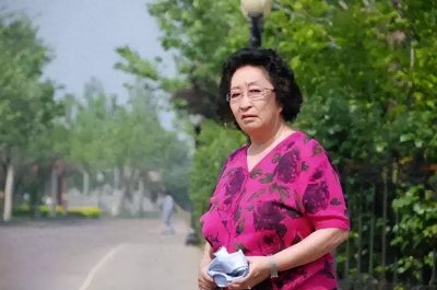 ​著名演员彭玉：丈夫去世6年后，两个女儿撮合与亡夫亲姐夫再婚