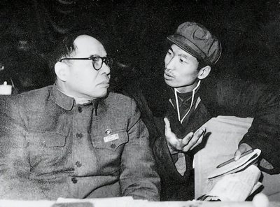 ​他曾任北京市革委会常委，疯狂迫害彭德怀，1978年被逮捕入狱